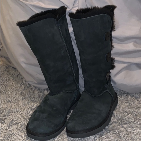 Tall Ugg boots - Picture 1 of 3